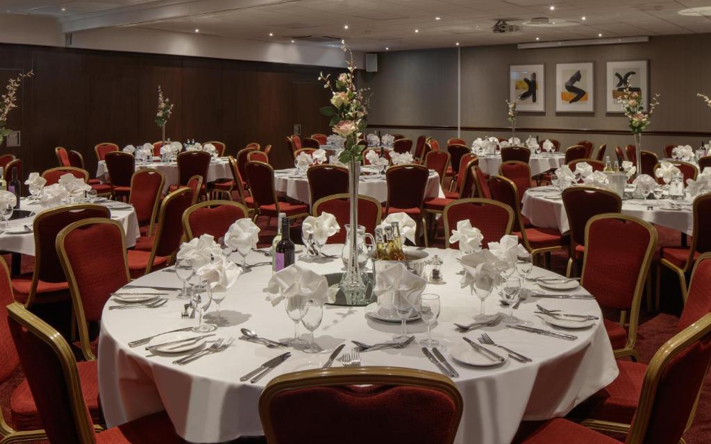 Delta Hotels By Marriott Warwick Warwick (Warwickshire) Exterior foto